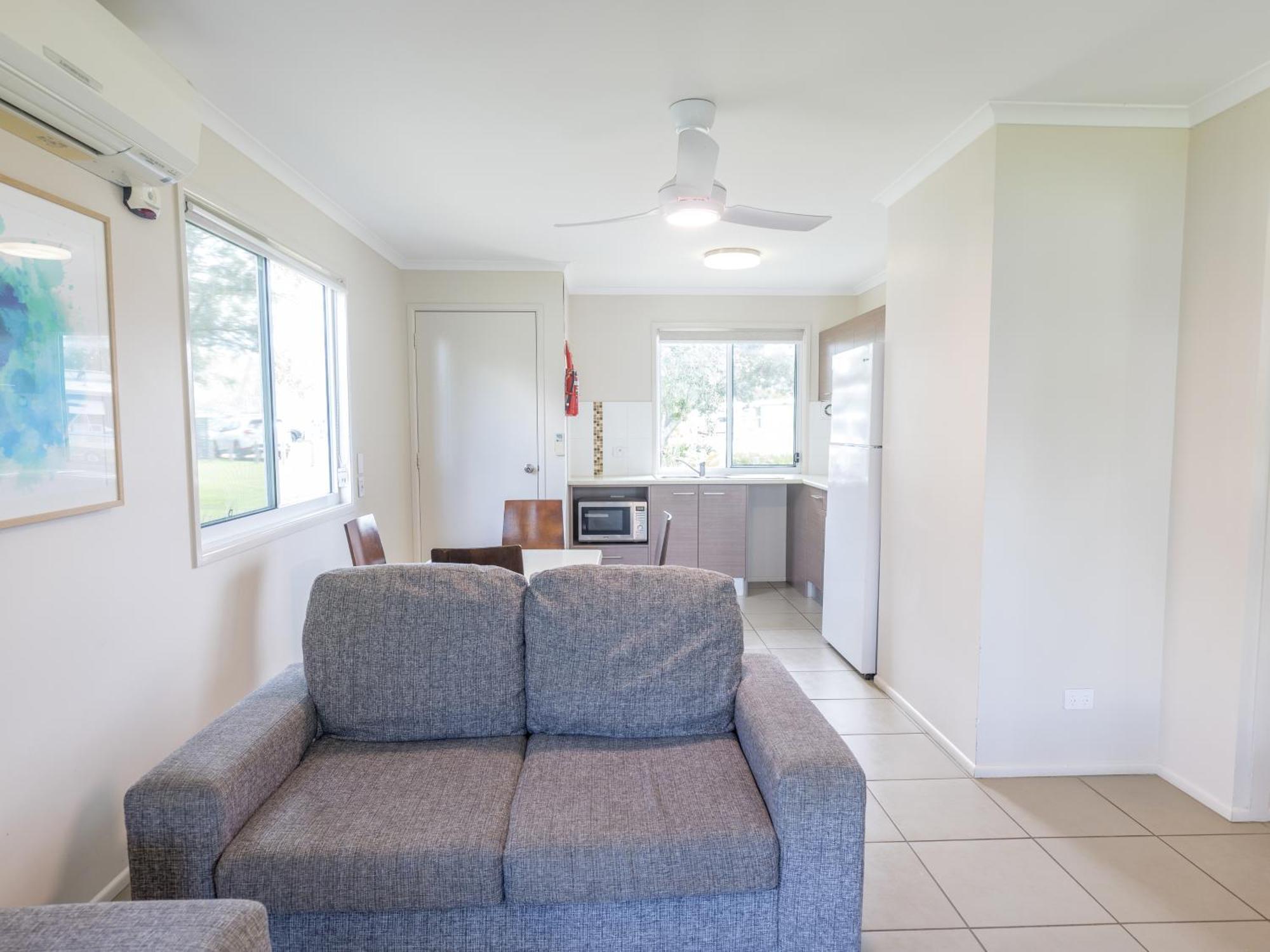 Kilcoy Nrma Lake Somerset Holiday Park חדר תמונה