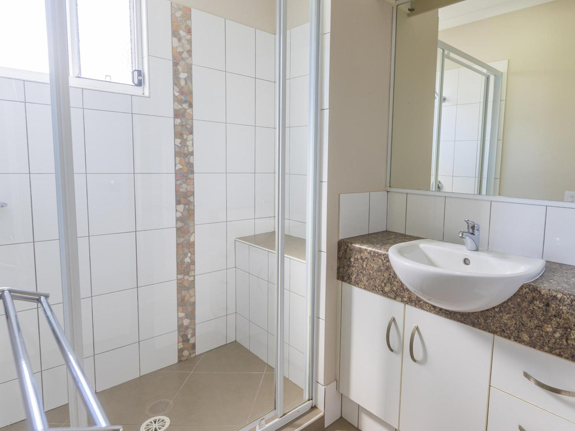 Kilcoy Nrma Lake Somerset Holiday Park חדר תמונה